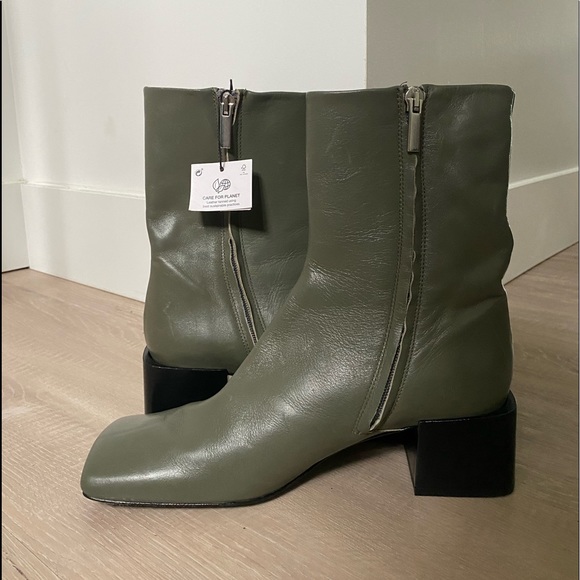 Zara Leather Boots - Picture 2 of 4